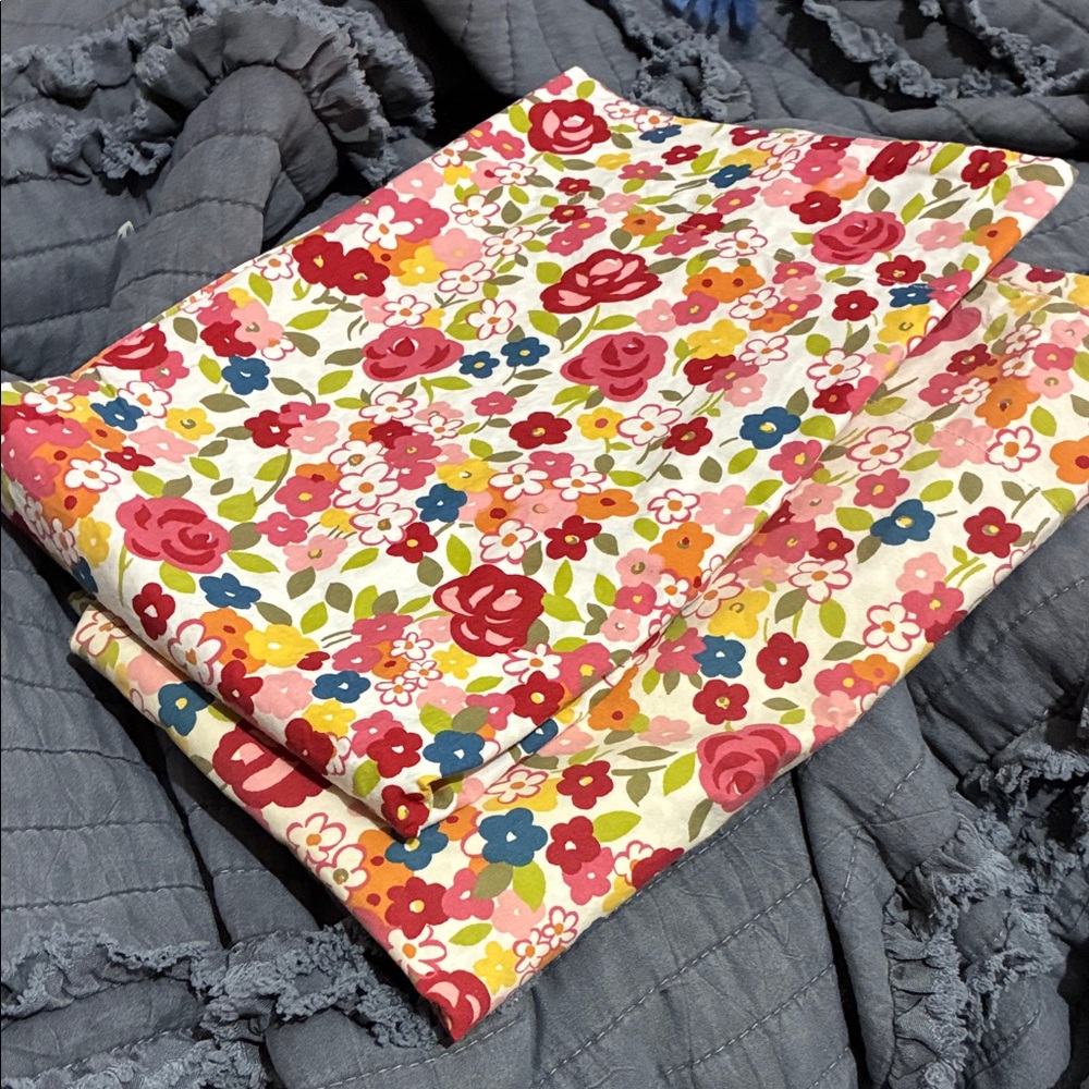 Pottery Barn (nwot) Floral Cotton Pillow Sham Set